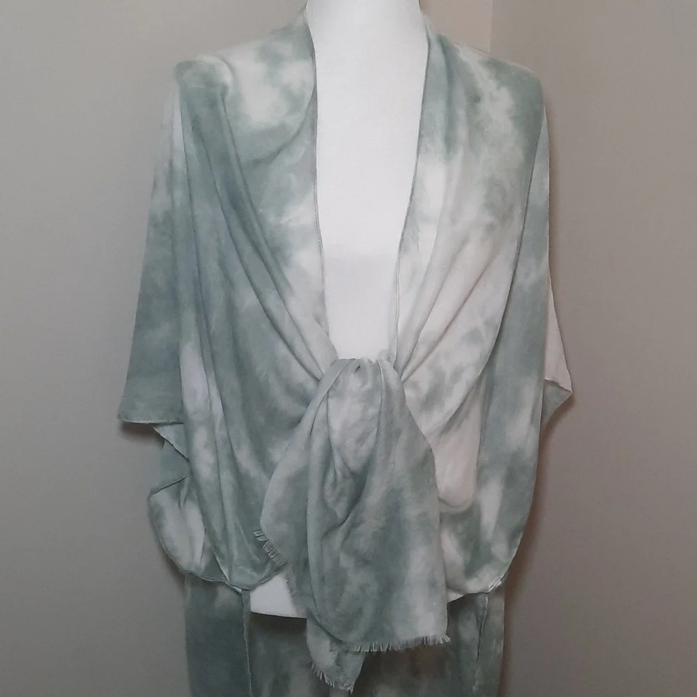 HOST PICK! Grace & Lace Sage Green Tie-Dyed Convertible Kimono/Scarf